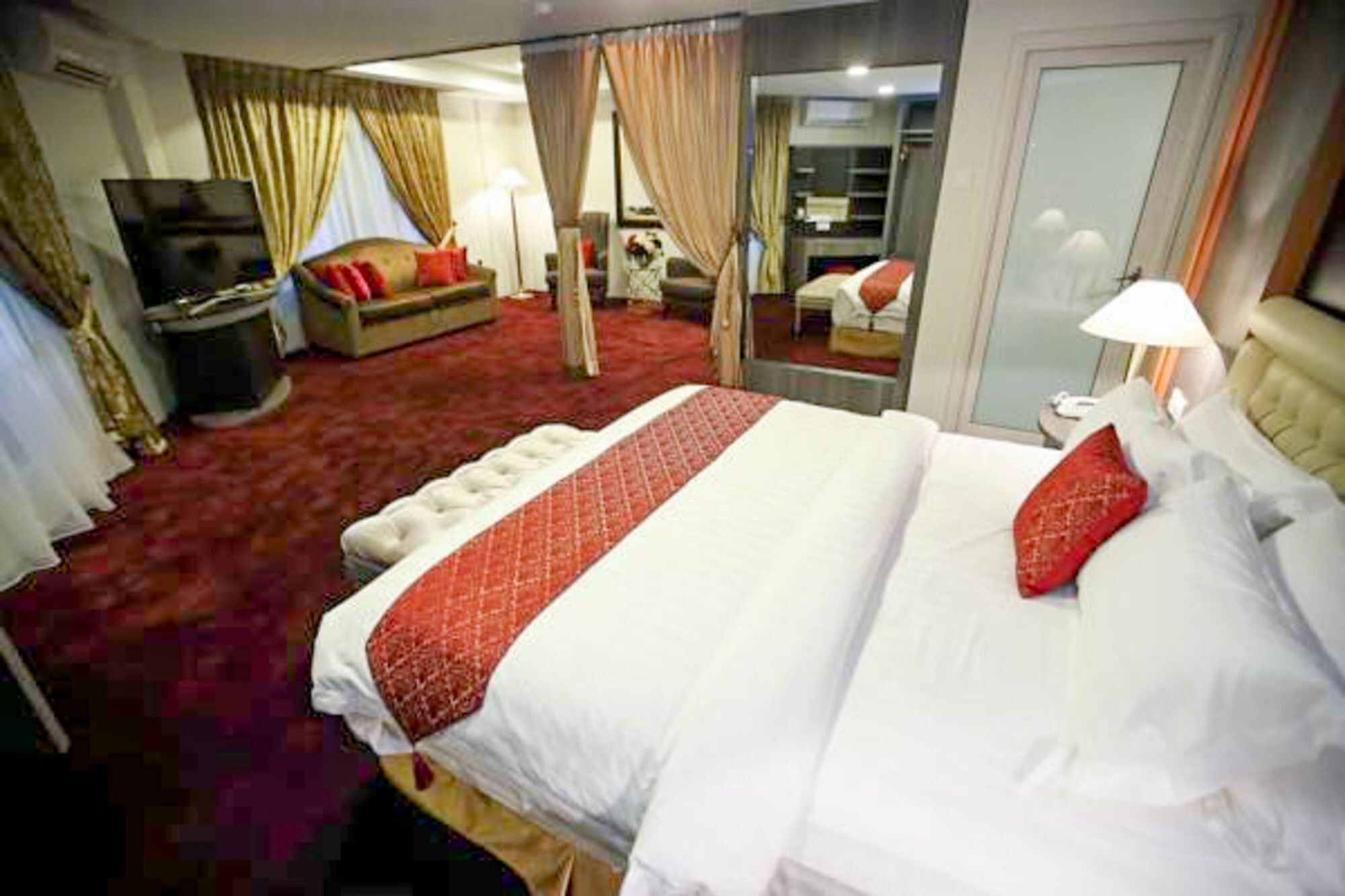 Al Khatiri Hotel Kubang Kerian Exterior foto